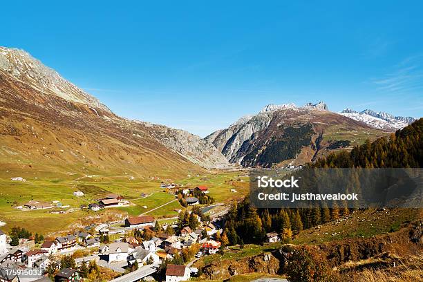 Andermatt Na Suíça - Fotografias de stock e mais imagens de Alpes Europeus - Alpes Europeus, Alpes suíços, Ao Ar Livre