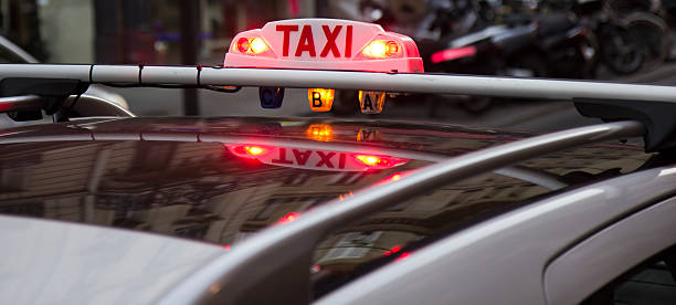 istock Taxi Parisian 175916775