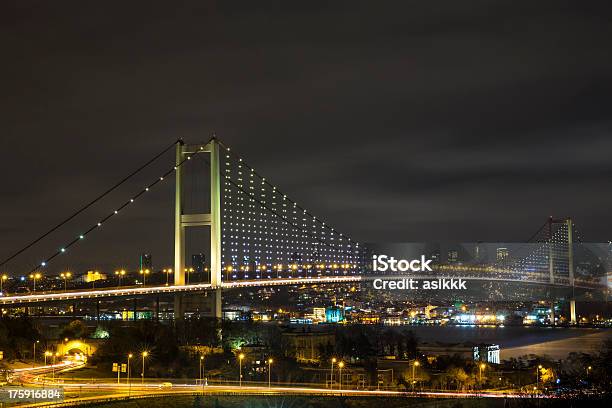 Ponte Sul Bosforo - Fotografie stock e altre immagini di Ambientazione esterna - Ambientazione esterna, Architettura, Asia