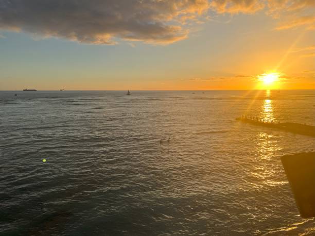 istock Hawaii golden sunset ocean view 1759210987