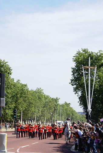 Many people watch changing of the guard at Buckingham Palace, United Kingdom, August 19 2009