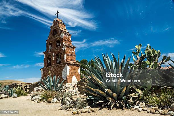 Las Campanas De San Miguel Foto de stock y más banco de imágenes de California - California, Colonial, Cultura española