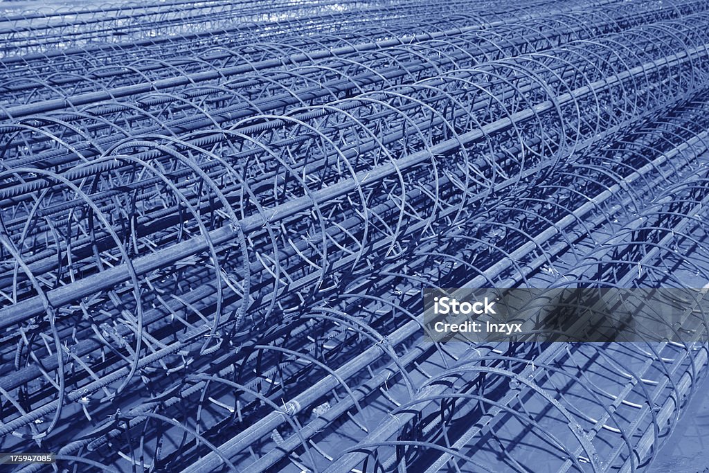 Bares materiais de construção de aço - Foto de stock de Coluna de Madeira royalty-free