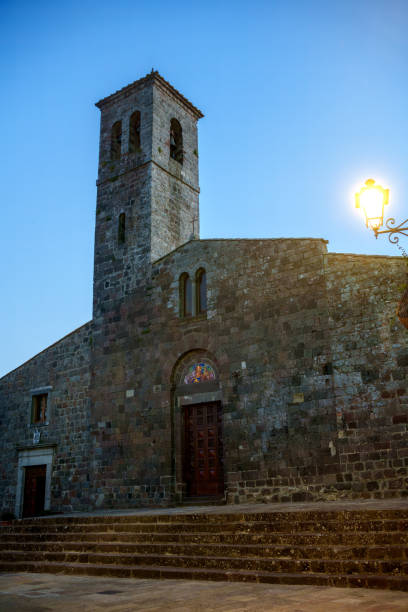 radicofani, cidade histórica na toscana - 1466 - fotografias e filmes do acervo