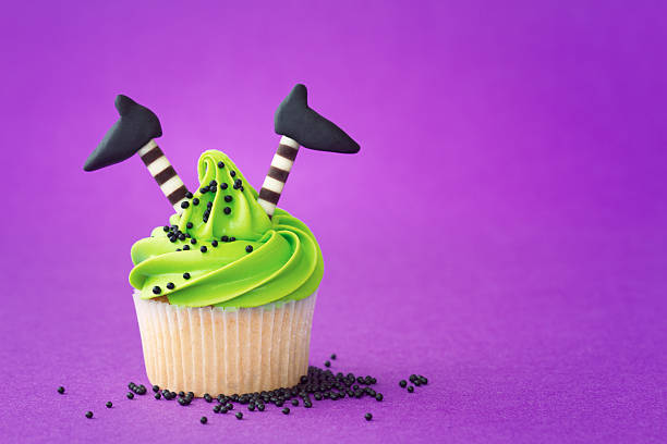 Halloween cupcake Cupcake with a Halloween theme halloween cupcake stock pictures, royalty-free photos & images