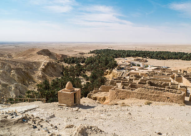 istock mountain oasis Chebika in Sahara desert, Tunisia 175951065