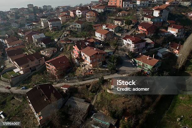 Shanty La Ciudad Foto de stock y más banco de imágenes de Al lado de - Al lado de, Aldea, Arquitectura