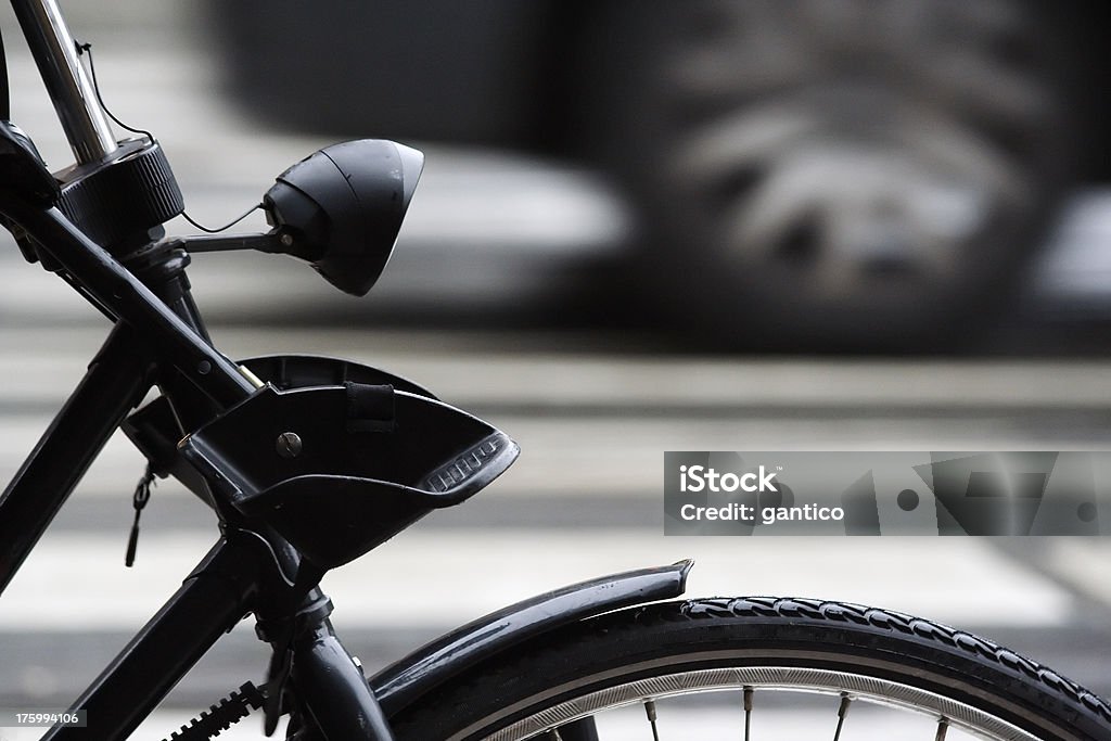 Fahrrad gegen Auto Räder - Lizenzfrei Auto Stock-Foto