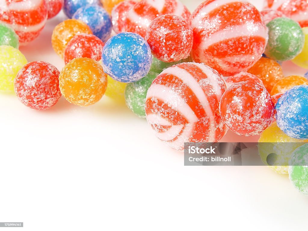 Enduit de sucre candy chaîne - Photo de Confiserie - Mets sucré libre de droits