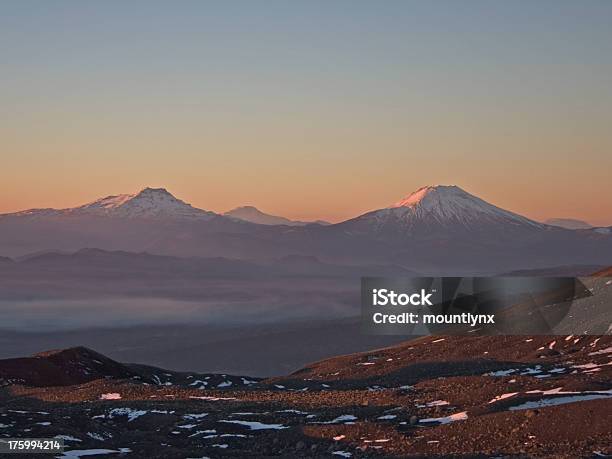 Pôr Do Sol No Chile - Fotografias de stock e mais imagens de Anoitecer - Anoitecer, Ao Ar Livre, Caminhada