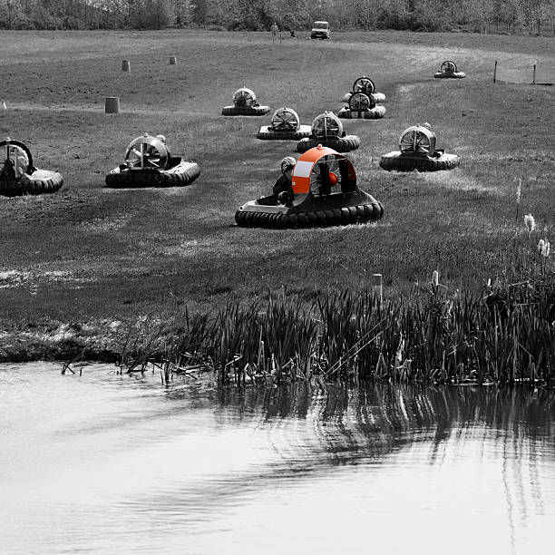 судно на воздушной подушке состязание - hovercraft стоковые фото и изображения