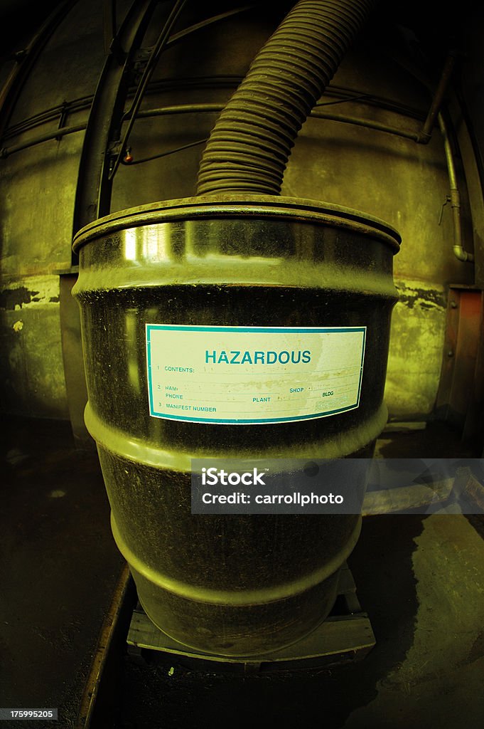 Industrial los residuos peligrosos tambor - Foto de stock de Acero libre de derechos