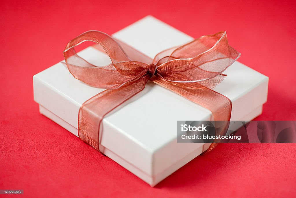 Pudełko na prezenty - Zbiór zdjęć royalty-free (Biały)