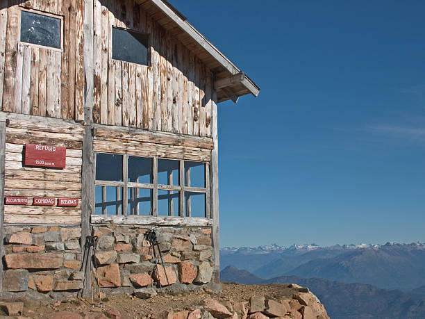 refugio na patagônia - cadetral - fotografias e filmes do acervo