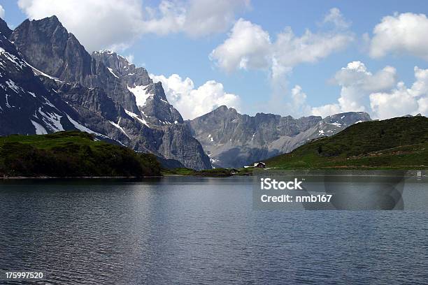 Jezioro Górskie - zdjęcia stockowe i więcej obrazów Alpy - Alpy, Alpy Szwajcarskie, Bez ludzi