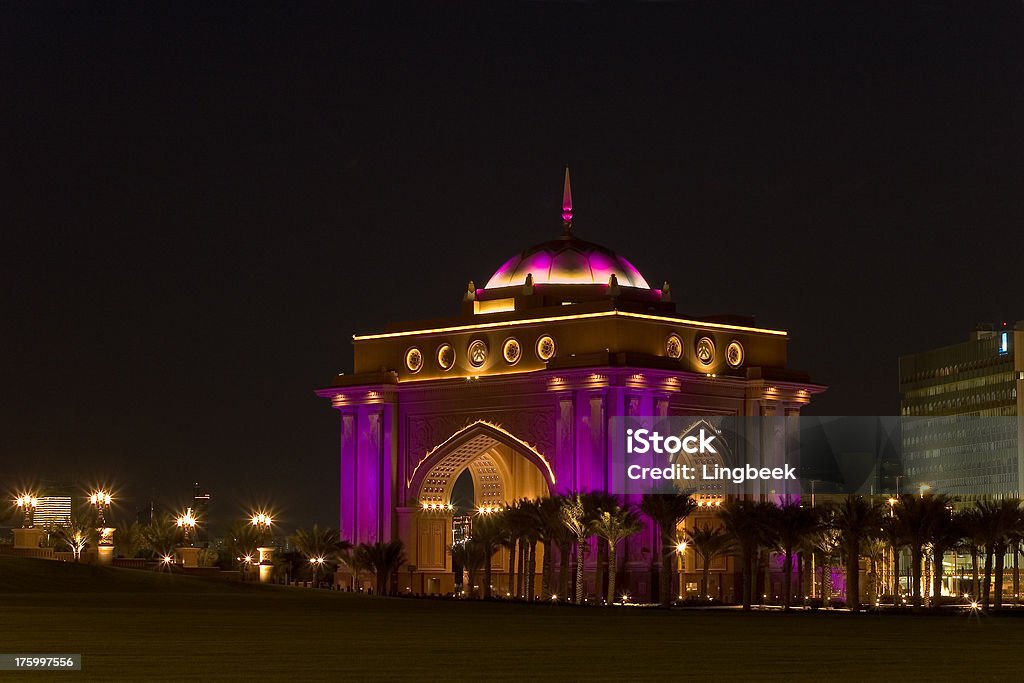 Palacio de Abu Dhabi - Foto de stock de Abu Dabi libre de derechos