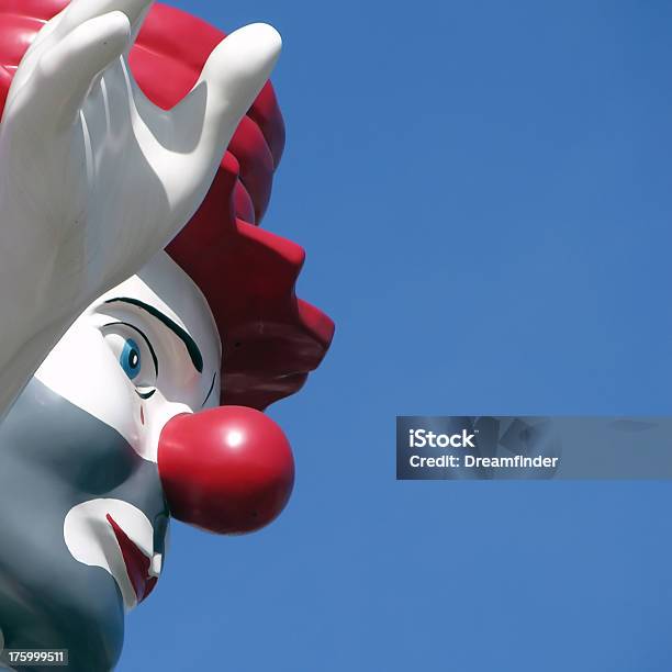 Clown - Fotografie stock e altre immagini di Bambola - Giocattolo - Bambola - Giocattolo, Cielo, Circo