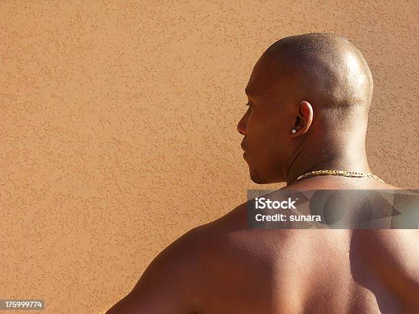 Cuban Profil - zdjęcia stockowe i więcej obrazów Złoty łańcuszek - Złoty łańcuszek, Afroamerykanin, Afrykanin