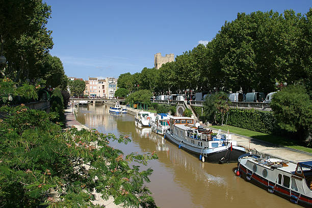 Canal du Midi in Narbonne Canal du Midi downtown in narbonne narbonne stock pictures, royalty-free photos & images