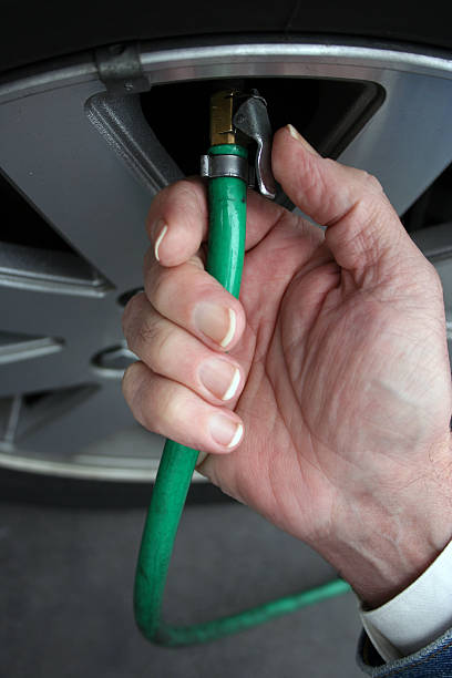 istock Air in the tires 176001644
