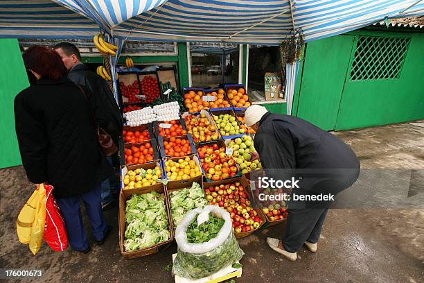 Rynek Owoców I Warzyw Stojak - zdjęcia stockowe i więcej obrazów Biznes - Biznes, Cytryna, Fotografika
