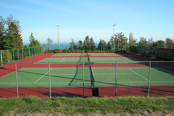 drei tennisplätze - tennis court love victory stock-fotos und bilder