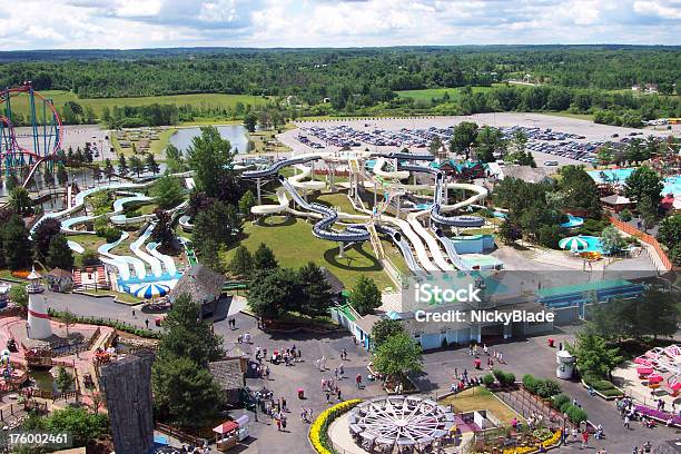 Foto de Parque De Diversões e mais fotos de stock de Vista Aérea - Vista Aérea, Parque de diversões - Edifício de entretenimento, Tobogã D'água