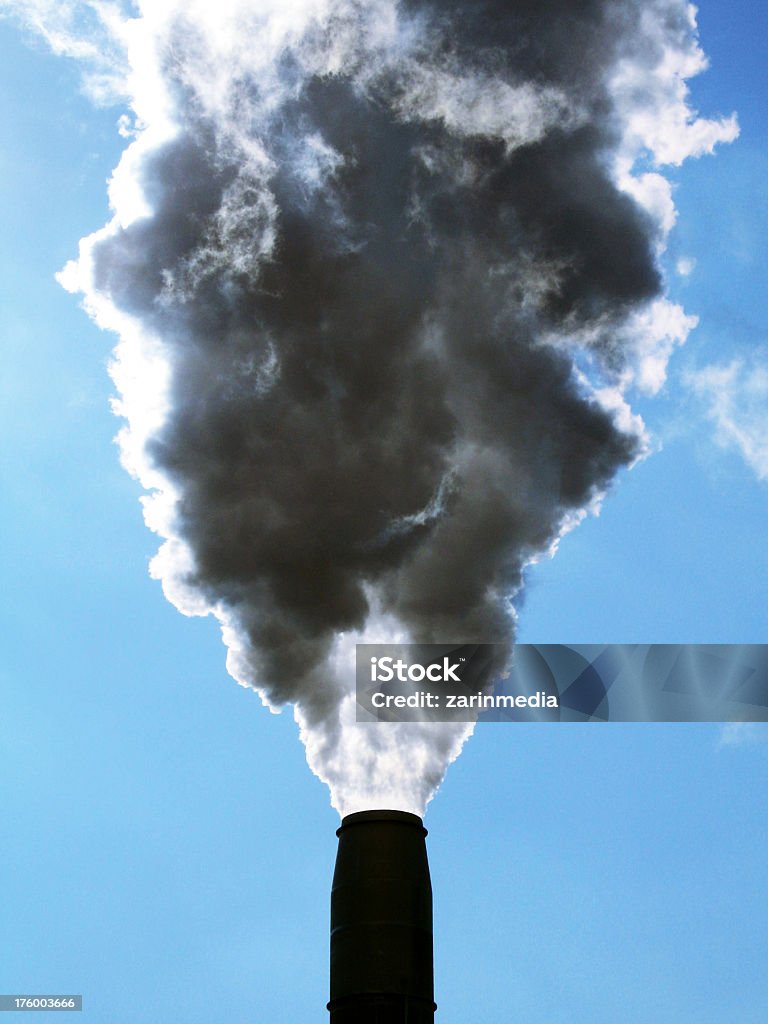 Загрязнение окружающей среды - Стоковые фото Очистительный завод роялти-фри