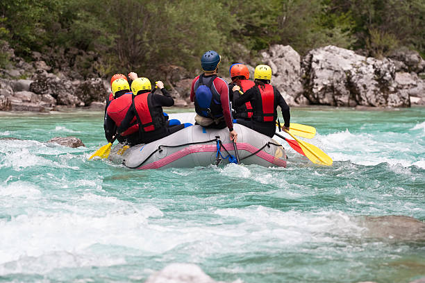 rafting - sports team sport rowing teamwork rafting fotografías e imágenes de stock