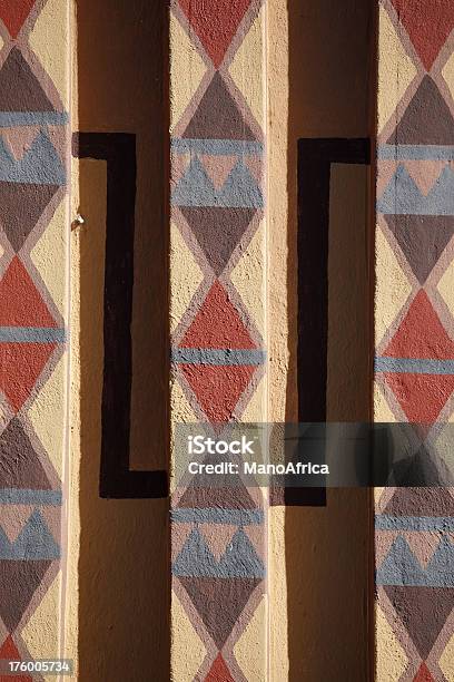 줄루어 트라이블 패턴 줄루족에 대한 스톡 사진 및 기타 이미지 - 줄루족, 패턴, 갈매기표 수장