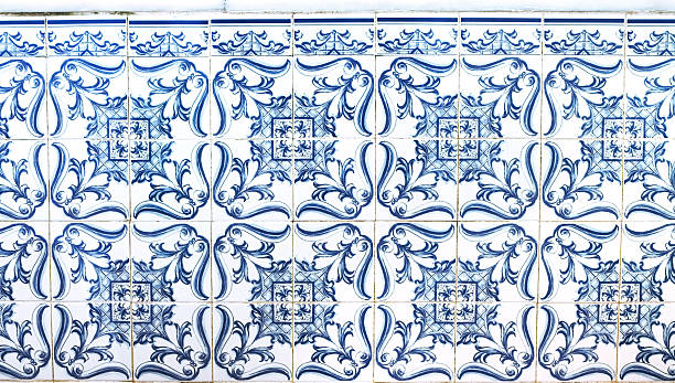 istock Old portuguese tiles 176006116