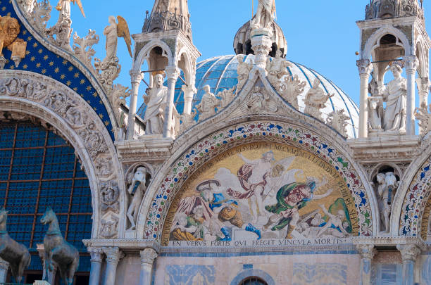 façade de la basilique saint-marc, église cathédrale de venise, italie. - religious mark photos photos et images de collection