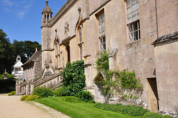 istock Lacock Abbey Entrance 176010003