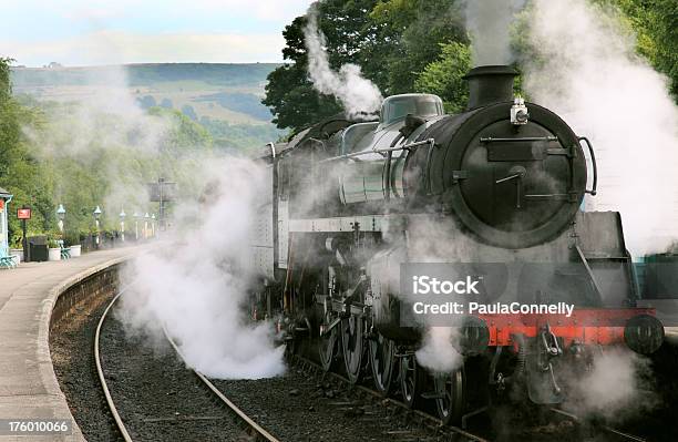 Foto de Reunião De Vapor e mais fotos de stock de Locomotiva a vapor - Locomotiva a vapor, Motor Road-going Steam, Locomotiva