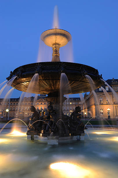 istock Illuminated Fountain New Palace Stuttgart Twilight 176010672