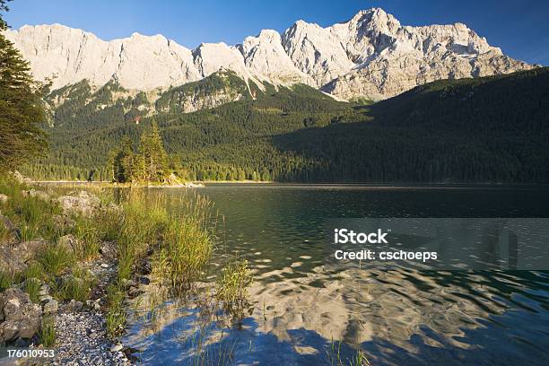 Photo libre de droit de Lac De Montagne banque d'images et plus d'images libres de droit de Allemagne - Allemagne, Alpes européennes, Août