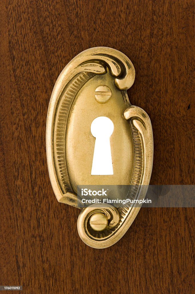 Buco della serratura-fantasia Escutcheon su legno portiera. Full Frame. - Foto stock royalty-free di Buco della serratura
