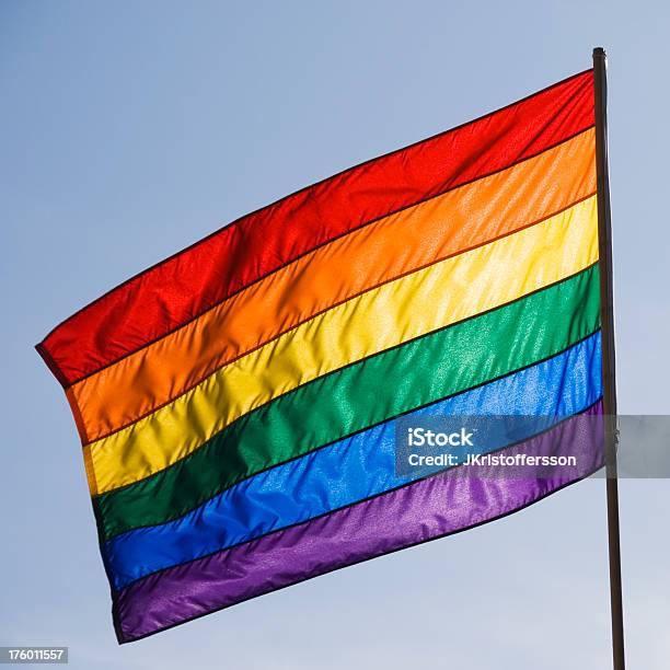 Foto de Bandeira Do Orgulho Gay De Arcoíris e mais fotos de stock de Bandeira do arco-íris - Bandeira do arco-íris, Arco-íris, Azul