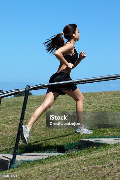 Foto de Subir Escadas e mais fotos de stock de Adolescente - Adolescente, Adolescentes Meninas, Adolescência