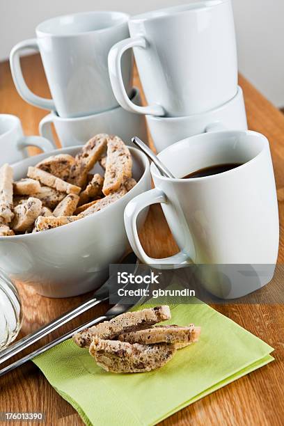 Caffè E Biscotti - Fotografie stock e altre immagini di Bianco - Bianco, Bibita, Biscotto secco