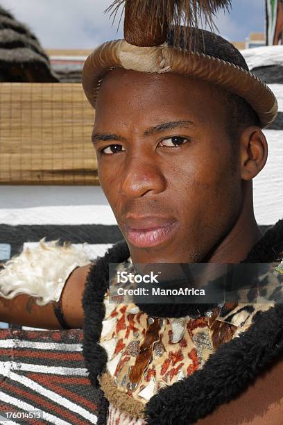 Tradycyjny Zulusi Człowiek Republika Południowej Afryki - zdjęcia stockowe i więcej obrazów Republika Południowej Afryki