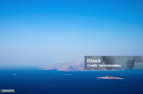 Ilhas - Fotografias de stock e mais imagens de Ambiente dramático - Ambiente dramático, Azul, Azul Real