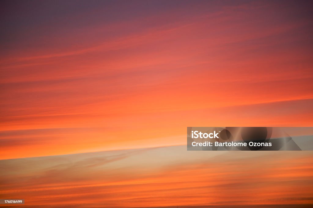 Nuvole di tramonto colorati - Foto stock royalty-free di Arancione