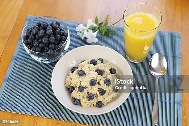 Oatmeal I Czarna Jagoda Śniadanie - zdjęcia stockowe i więcej obrazów Bez ludzi - Bez ludzi, Błonnik, Cholesterol