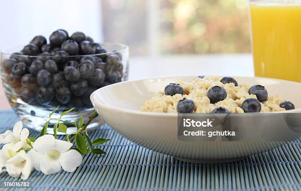 Desayuno Saludable De Avena Foto de stock y más banco de imágenes de Alimento - Alimento, Antioxidante, Arándano