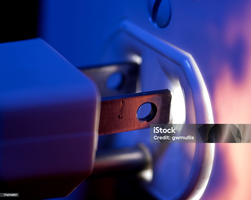 Светящийся розетка и вилка - Стоковые фото Абстрактный роялти-фри