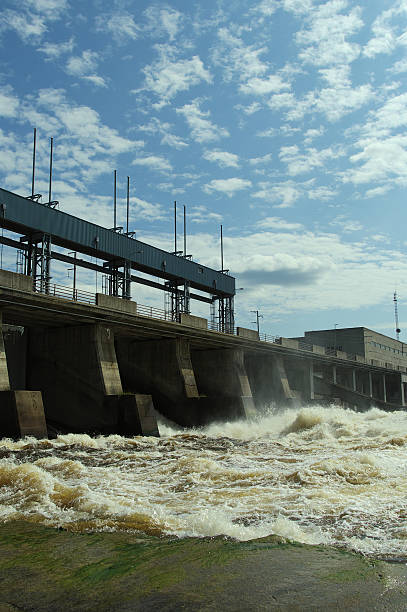 hydroelectric dam - dam hydroelectric power station manitoba canada zdjęcia i obrazy z banku zdjęć