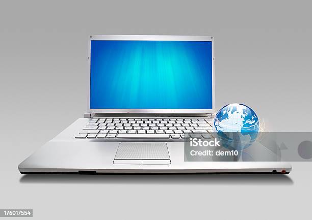 Foto de Silver Laptop e mais fotos de stock de Composição Digital - Composição Digital, Computador, Comunicação