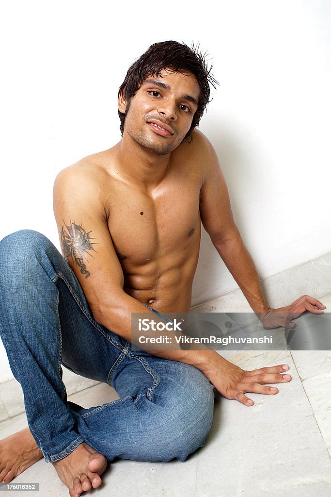 Um jovem rapaz indiano com corpo fit - Royalty-free Adolescente Foto de stock