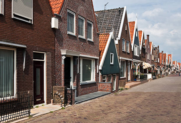 istock Street in Volendam 176018903
